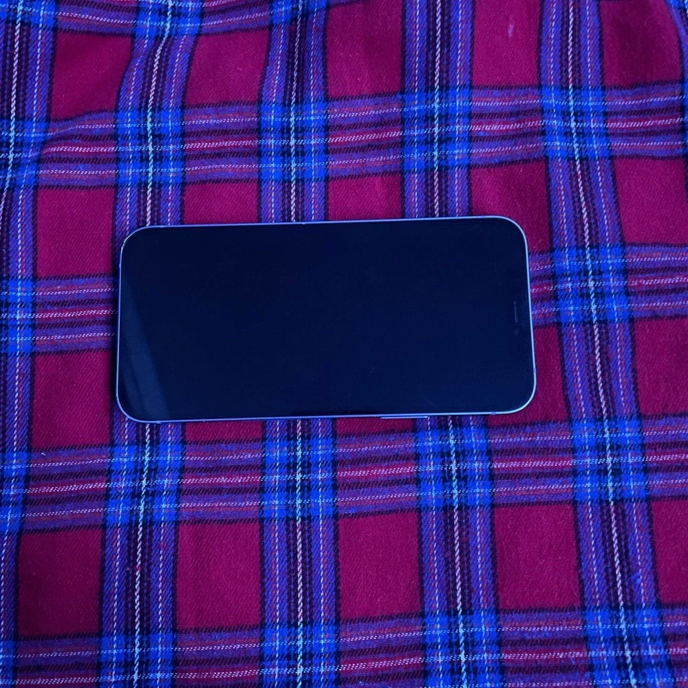 Apple Smartphone with Black Frame